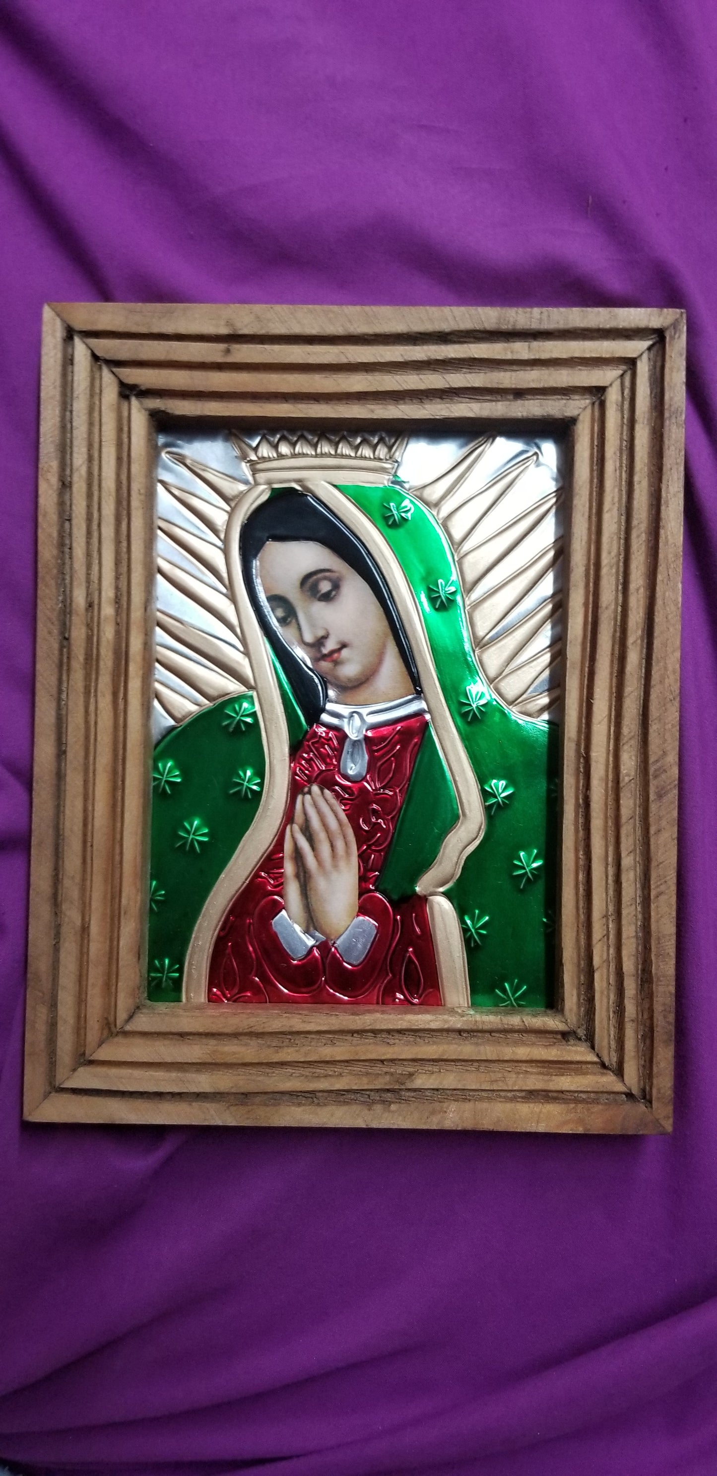 Virgen de Guadalupe en madera