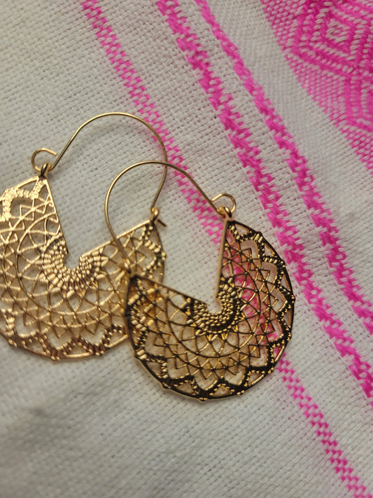 Aretes dorados